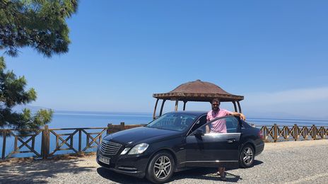Mercedes-Benz E • 2011 • 325,000 km