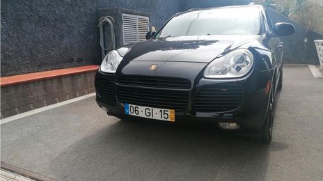 Porsche Cayenne • 2005 • 200,000 km