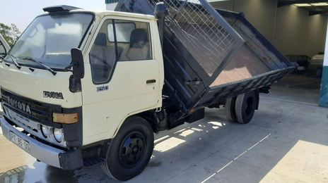 Toyota Dyna • 1990 • 250,000 km