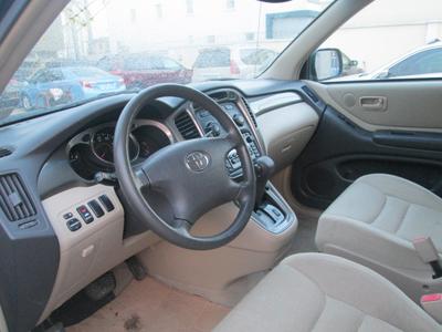 Toyota Highlander • 2002 • 89,000 km