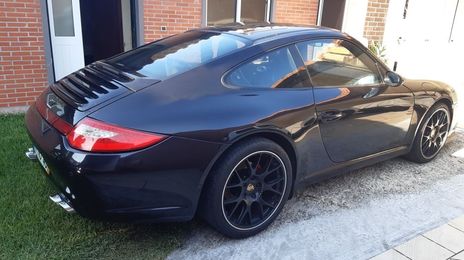 Porsche 911 • 2006 • 160,000 km