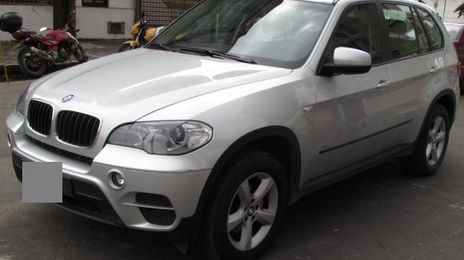BMW X5 • 2013 • 115,000 km