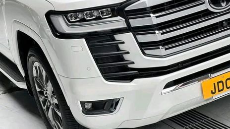 Toyota Land Cruiser • 2024 • 34,500 km