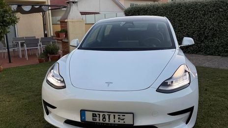 Tesla Model 3 • 2020 • 92,000 km