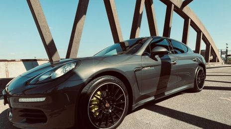 Porsche Panamera • 2014 • 116,000 km