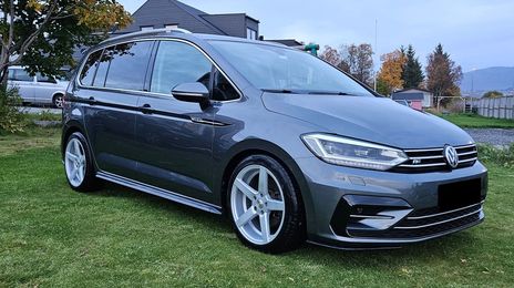 Volkswagen Touran • 2017 • 72,300 km