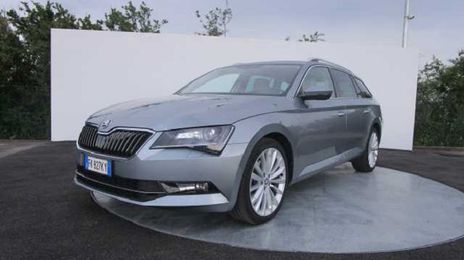 Škoda Superb • 2017 • 112,900 km