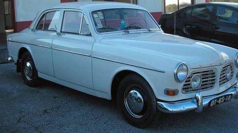 Volvo 240 • 1980 • 90,000 km