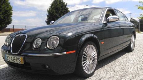 Jaguar S-Type • 2005 • 220,000 km