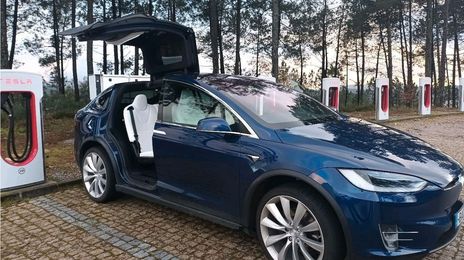 Tesla Model 3 • 2018 • 120,000 km
