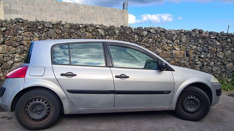 Renault Megane II • 2004 • 300,000 km