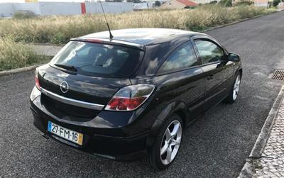 Opel Astra coupé • 2008 • 189,972 km