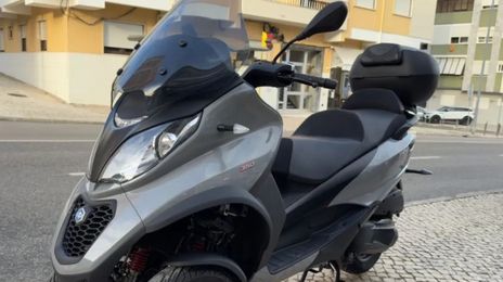 Piaggio mp3 hybryd • 2019 • 8,604 km