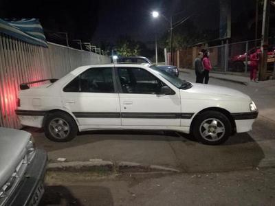 Peugeot 405 • 1995 • 200,000 km