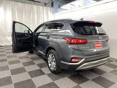 Hyundai Santa Fe • 2019 • 9,699 km