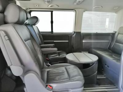 Volkswagen Caravelle • 2015 • 89,000 km