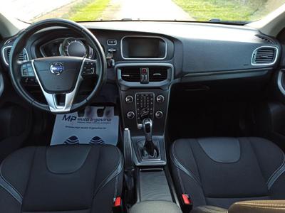 Volvo V40 • 2015 • 155,000 km