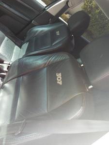 Peugeot 307 • 2007 • 207,000 km