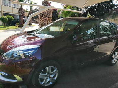 Renault Scénic • 2015 • 150,000 km