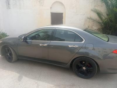 Honda Accord • 2009 • 160,000 km