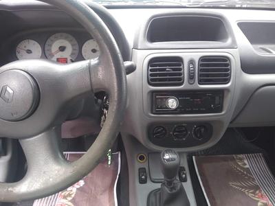 Renault Clio • 2007 • 163,000 km