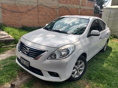 Nissan Versa • 2013 • 140,000 km