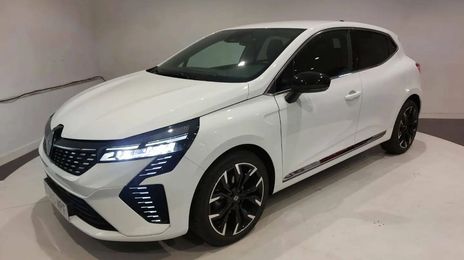 Renault Clio • 2024 • 11,000 km