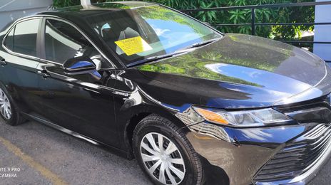 Toyota Camry Hybrid • 2018 • 35,000 km