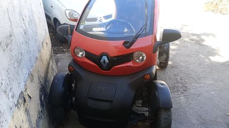 Renault Wind • 2012 • 12,000 km