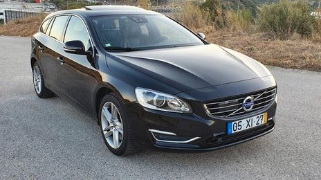 Volvo V60 • 2013 • 130,000 km