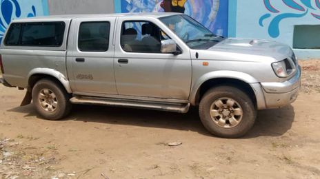 Nissan Pickup • 2000 • 0 km