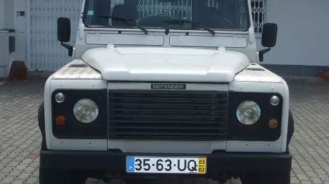 Land Rover Defender • 2003 • 82,030 km