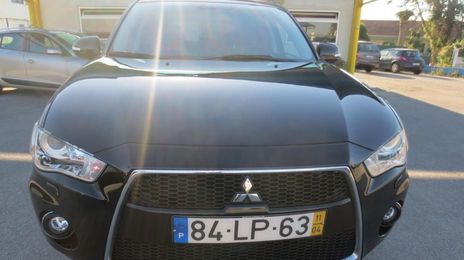 Mitsubishi Outlander • 2011 • 61,000 km