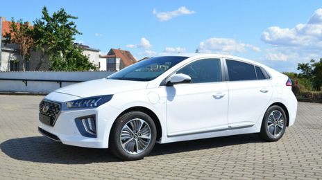 Hyundai Ioniq Electric • 2019 • 48,000 km