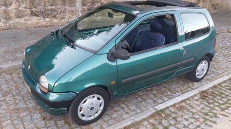 Renault Twingo • 1996 • 200,000 km