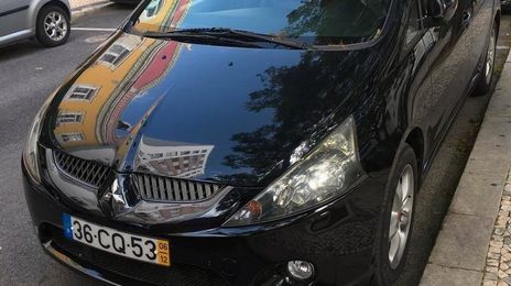 Mitsubishi Grandis • 2006 • 250,000 km