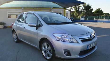 Toyota Auris • 2010 • 101,000 km