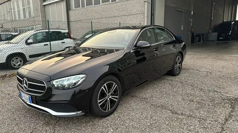 Mercedes-Benz E • 2022 • 55,655 km
