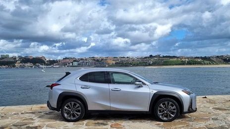 Lexus UX • 2022 • 44,000 km