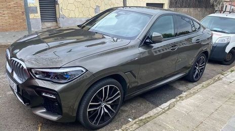 BMW X6 • 2020 • 30,000 km