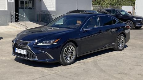 Lexus ES • 2021 • 80,258 km