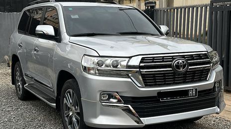 Toyota Land Cruiser • 2021 • 30,000 km