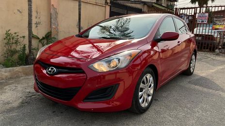 Hyundai Elantra • 2013 • 32 km
