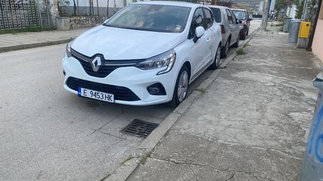 Renault Clio • 2020 • 23,000 km