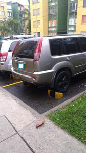 Nissan X-Trail • 2005 • 180,000 km