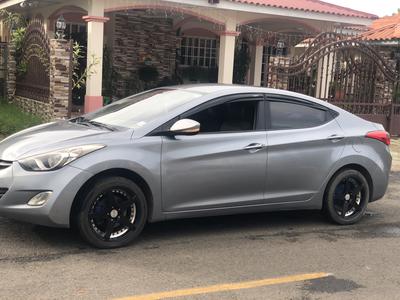 Hyundai Elantra • 2013 • 134,000 km