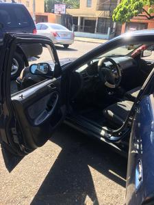 Honda Civic • 2000 • 9,000 km