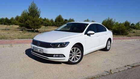 Volkswagen Passat • 2016 • 212,000 km