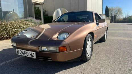 Porsche 928 • 1987 • 99,990 km