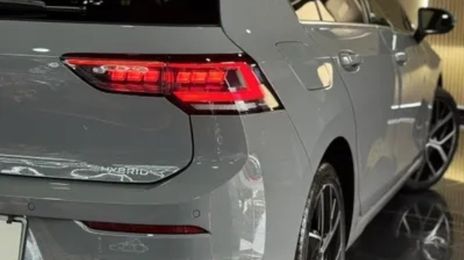 Volkswagen Golf • 2025 • 4,889 km